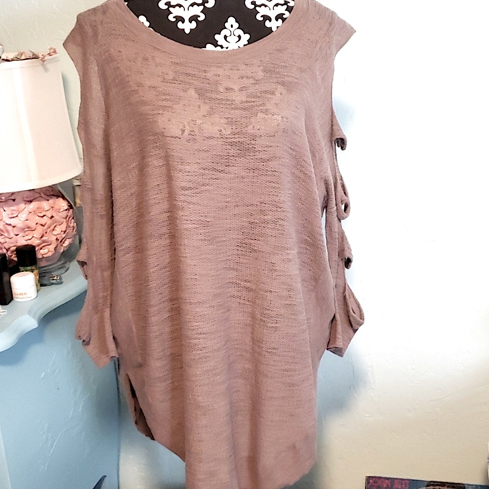 Express tan cutoutlightweight sweater